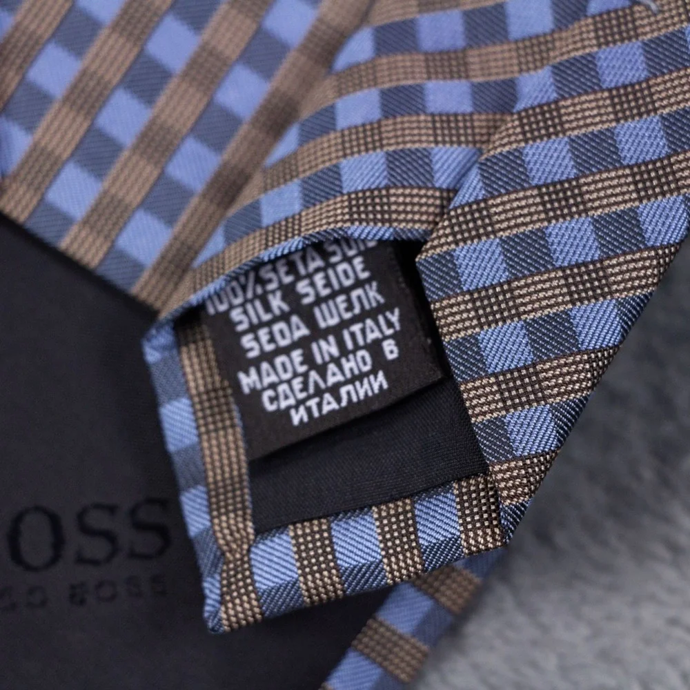 Hugo Boss Mens‎ Blue Geometric Neck Tie 100% Silk Made in Italy